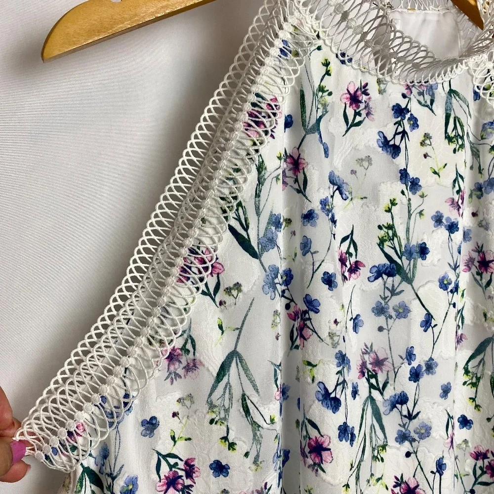 Tahari Womenʻs White Floral Lace Trimmed High Neck Flowy Blouse XL